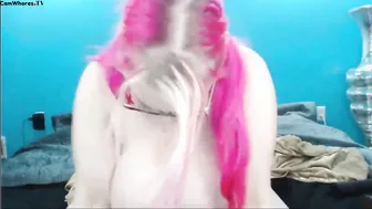 Pinky powers huge titted