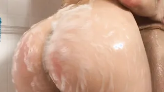 Hoe Inspection: Gigantic Ass Goddess Mandy Muse