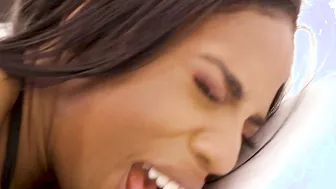 Sarah Banks Takes White Penis Deep Inside Her Booty