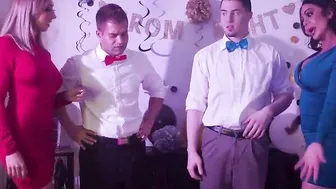Great Stepmoms Teach Their Stepsons Sex Before Prom (Daisie Belle)
