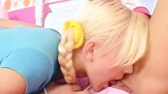 Lil Lexy licks pussy in horny lesbo scene