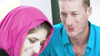 Arab wife to be ass fuck by his stepbro