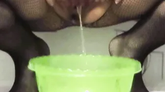 Piss compilation from old cougar. The big tit bbw loves urinates inside the dishes so that the divine swallow does not disappear. ASMR. Crazy bondage. Lots of urine. Amateur. Private.