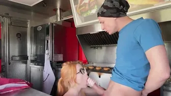 Scarlett Jones Opens Her Food Trunk For The First Time And Flashes Her Titted For More Customers - Reality Kings