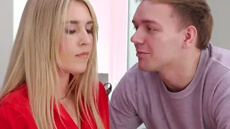 Blonde milf Sarah Taylor fulfills college penis fantasy from sons friend