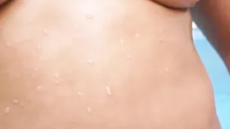 Jerking Cock porn video – Hot Shemale Jerking Her Thicc Dick in the Pool 2