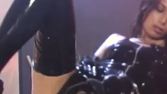 Dyke succubus Tiffany Taylor toying and wanking in latex 2