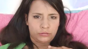 Little lorie in sexy solo scene