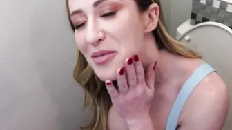 Alaina Got Her Pretty Face Cumshoted By Long Hard Dick