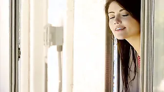 Adria Rae and her step cougar India Summer both have the hots for Damon Dice the pool boy. When they