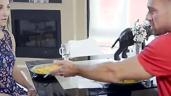 Castle porn video – Johnny Castle and Jade Amber are eating dinner together when Johnny tries to gotten his step daughter to eat her vegetables.