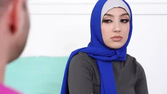 Big ass Arab teen didnt like Mardi Gras