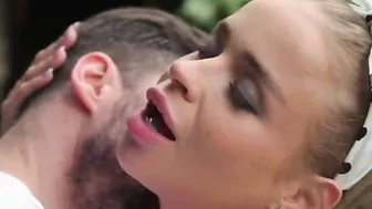 Deep flexi anal in the garden