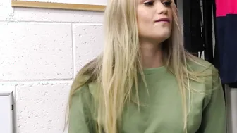 Asian thief gave her ass for the freedom
