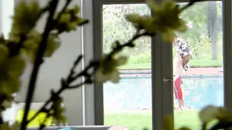 Darla assists Alice in recording a porno with her boyfriend