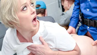 Turn around while the officer fucks my milf pussy