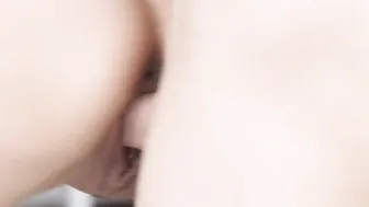 Artistic Ejaculation - Sex Artist Paints His Model With Hot Loads