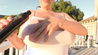 Antonella Kahllo Oils And Shakes Her Huge Hispanic Titties Inside The Sun