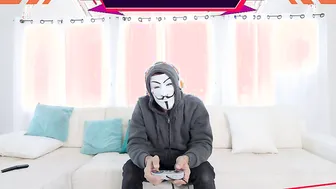Three Amateur Gamers Unleash Their Strategies in an Epic Battle Royale