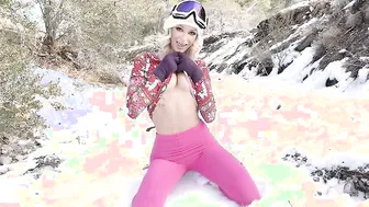 Sexy Snow Day Creampie