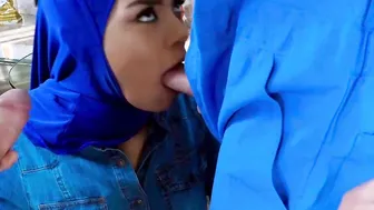 Mini Muslim Makes a Deal