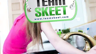 Tiny Petite Gets Some Liquid Skeet