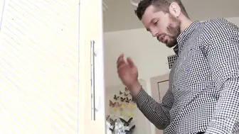 Magical Hippie Spinner Helps Friends Father With The Cum Down