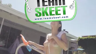 Squirting On Tits