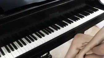 Tune My Pussy Like A Piano