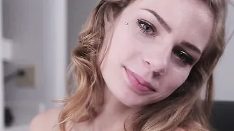Sydney Loves Sucking