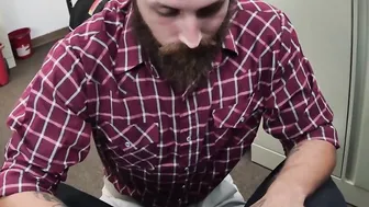 Muscle redneck blows BBC boss before riding him hard POV