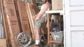 Hot bearded hunk Donnie Argento mouth filled with warm cum