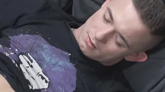 Cute homo worships feet before tounge licking them