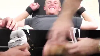 Size porn video – Sexy Conrad giggles hard as he gets his exposed feet tickled