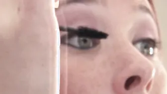 BrookeSkye do eyeliner in nude with sexy body 2
