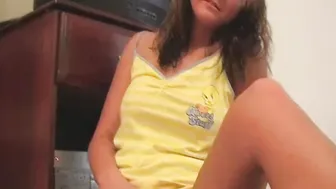 Kayden Krush with big tits and Fingering Pussy Closeup 2