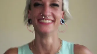 SubSlut Luna Toxxxic: creaming to wank and cum