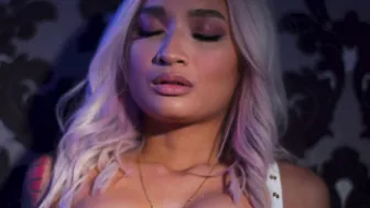 Petite Callgirl Avery Black Pleases Her Clients Cock