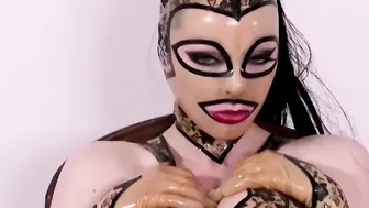 Latex Lucy at LatexPussyCats 2