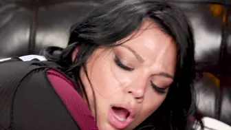 Mona Azar Fucks Her Favorite Pornstar