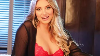 Former Machine Kayley Gunner Plays With Cum Bazooka 2
