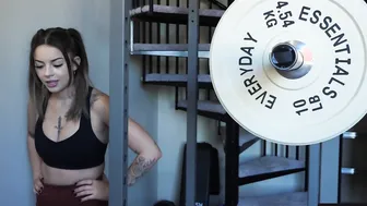 Tattooed Hottie Bella Luna Fucks After Working Out 2