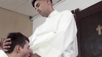 Religious twink slobbers on big dick before being rawpounded