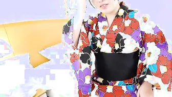 Yuuka Kamakura blows a penis toying her vagina