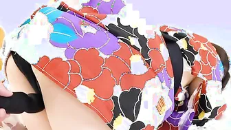 Yuuka Kamakura blows a penis toying her vagina