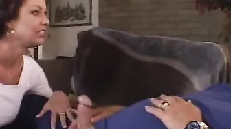 Compilation clip of babes behind the scenes and inside sex tape photo shooting