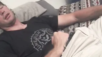 Hunter porn video – Hunter shows off his hairy dick and balls before cumming