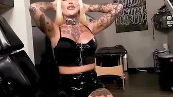 TSVirtualLovers - Nadia is looking for a new tattoo artist