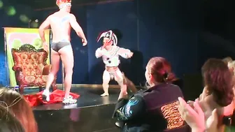 Kinky amateur babe deepthroats hard and thick stripper cock