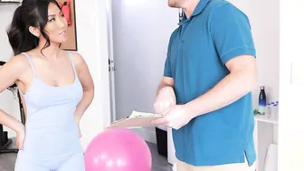 Jennie Rose Gets Seduced by Sexy Kyle at the Gym A Workout Like No Other